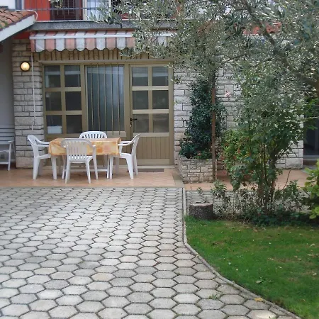 Sandra House With * Umag