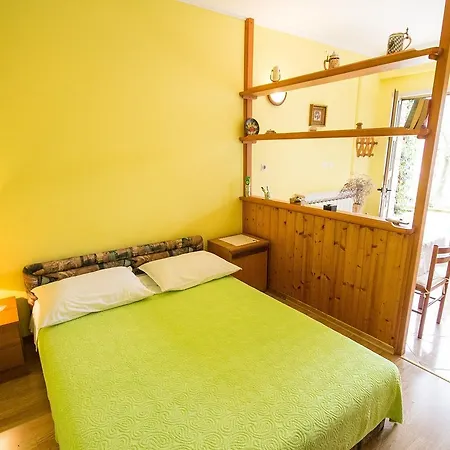 Apartment Sandra House With *